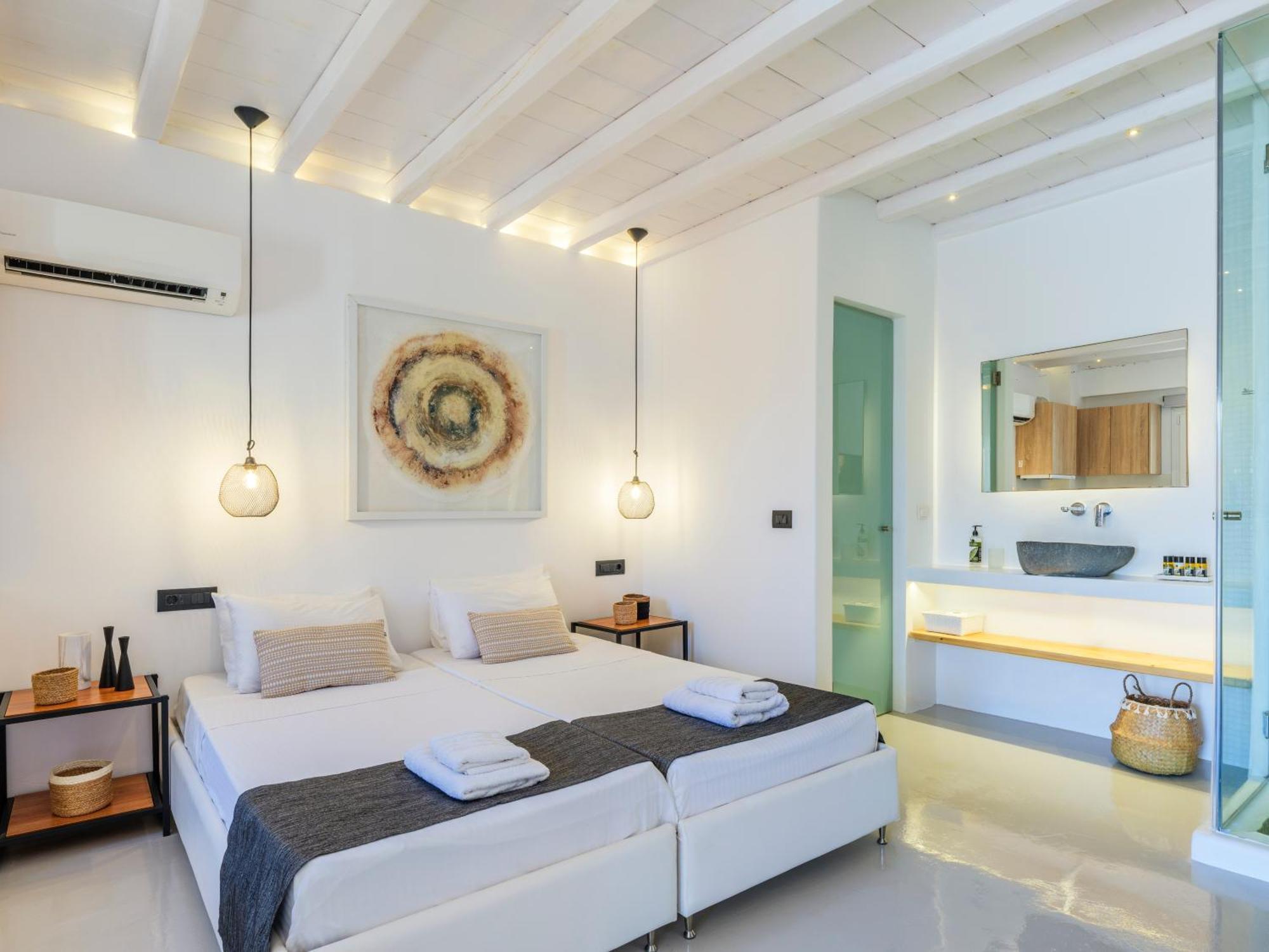 Sundance Suites Mykonos Merchia Beach Bagian luar foto