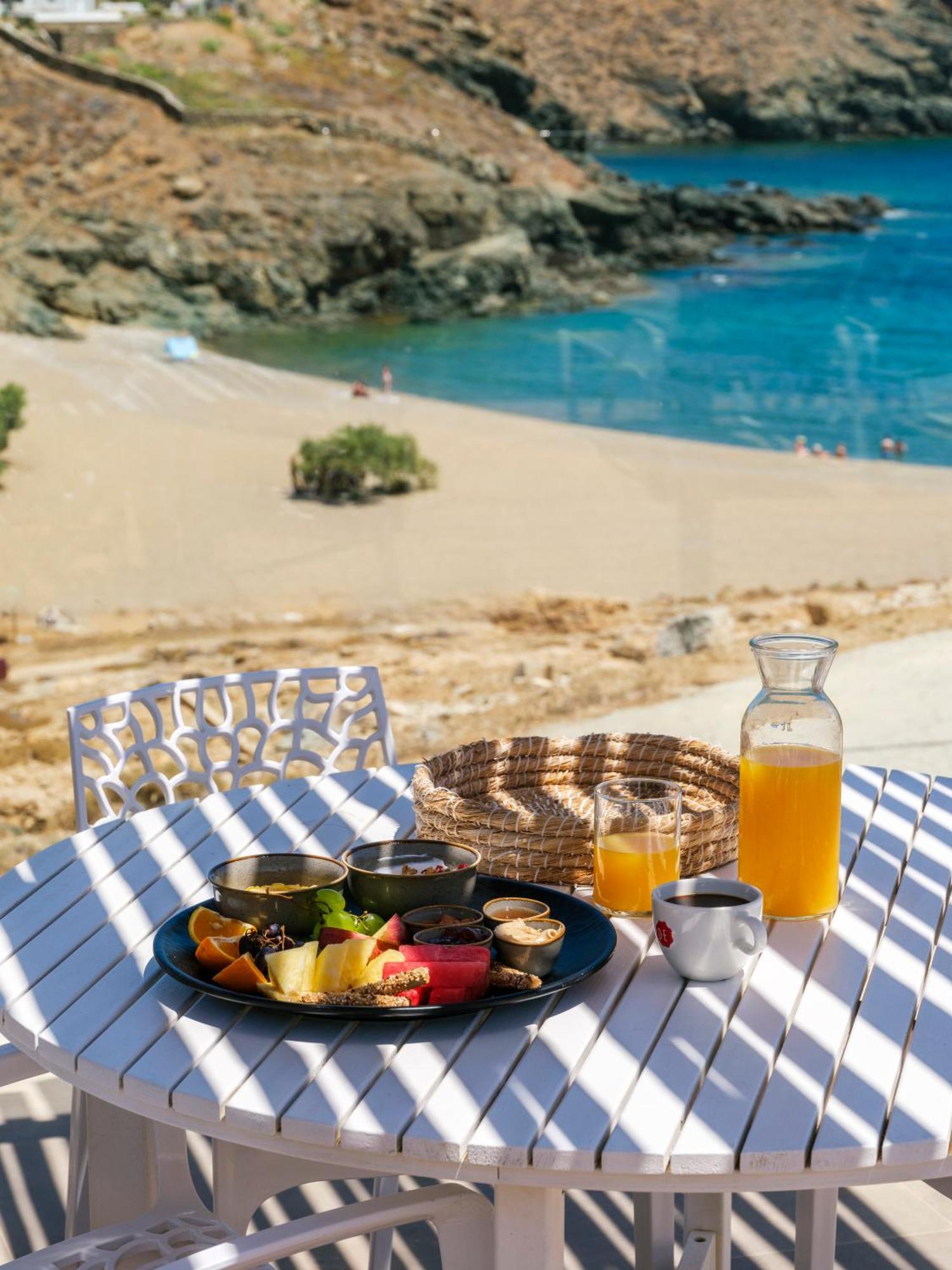 Sundance Suites Mykonos Merchia Beach Bagian luar foto