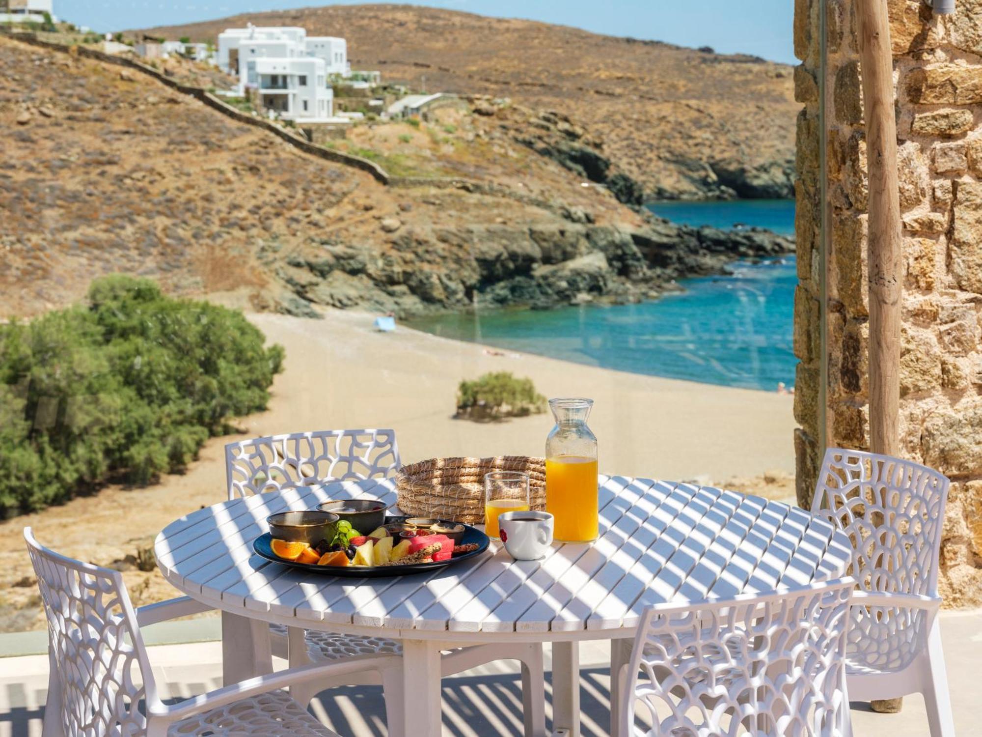 Sundance Suites Mykonos Merchia Beach Bagian luar foto