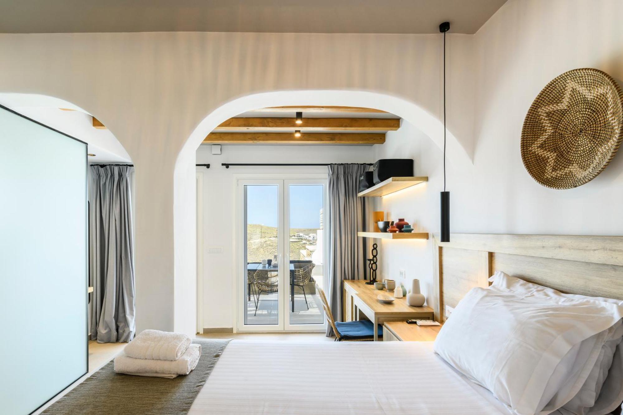 Sundance Suites Mykonos Merchia Beach Bagian luar foto